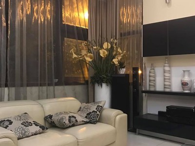 Bán biệt thự tây hồ, đường lạc long quân, tdt 135m x 5t, giá chỉ nhỉnh 19 tỷ, ô tô tránh đỗ vào nhà 0