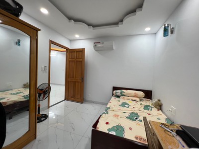 Cần cho thuê phòng trong căn hộ 2pn tại chung cư green building 4