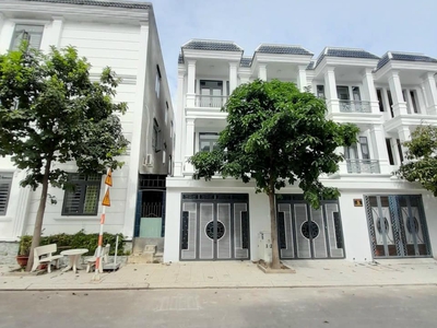 Bán 2 căn nhà mới xây 1T2L KDC Hoàng Nam 5, Tân Bình, Tp Dĩ An, Bình Dương. 0