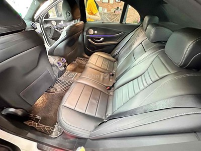Bank bán mer E300 amg T6.2022 trắng như mới 5