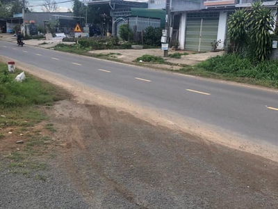 Bán lô đất 100m2 vị trí đắc địa,kinh doanh được, 1