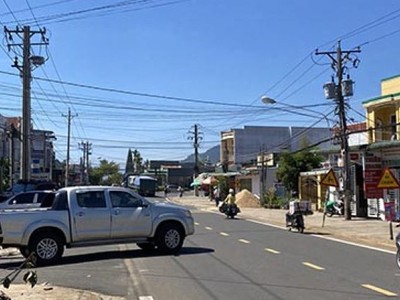 Bán lô đất 100m2 vị trí đắc địa,kinh doanh được, 3