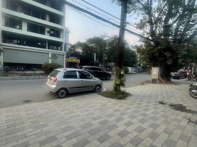 Chính chủ cần bán mặt phố lạc long quân, không qua môi giới, tôi bán để định cư ở nước ngoài 0