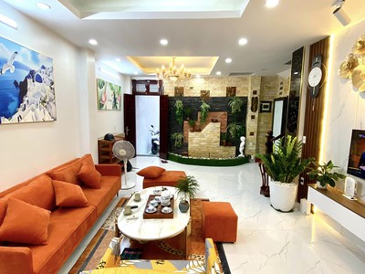 Bom tấn  nhà tôn đức thắng. ngõ ba gác,nông.50m 5ty2 full nội thất 0