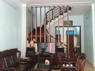 Chính chủ do muốn chuyển đổi chỗ ở nên cần bán nhà 3 tầng 1 tum thuộc tổ 1 phường trần hưng đạo. 0