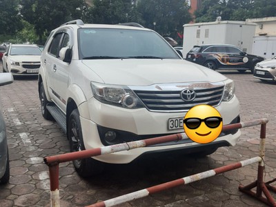 Bán xe Fortuner TRD Sportivo 2015 tại Hà Nội 4