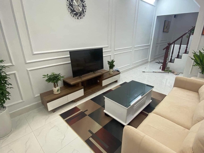 Bán gấp nhà Trung Liệt, 40m2, ngõ thông Thái Hà, ô tô cách nhà 15m giá chỉ 5,5 tỷ. 0