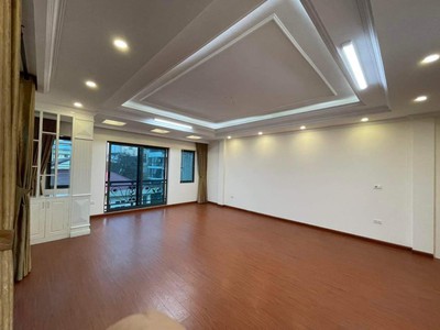 Bán tòa nhà văn phòng 8 tầng, nguyễn cơ thạch, thang máy hiện đại, dt 55m2. giá 17 tỷ. 0