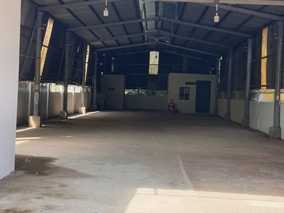 Cho thuê kho đg Trần Hưng Đạo - Tp.Dĩ An. DT 500m2 1