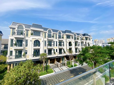 Bán căn nhà phố Q9 full nội thất sổ sẵn vào ở ngay 0