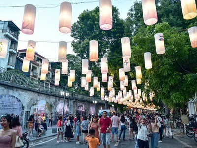Cho thuê cửa hàng đắc địa 44 phố Phùng Hưng 3
