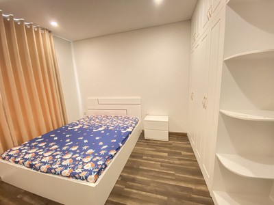 Chị mình cần thu hồi vốn để đi nước ngoài nên nhượng lại căn hộ cao cấp hado centosa 3