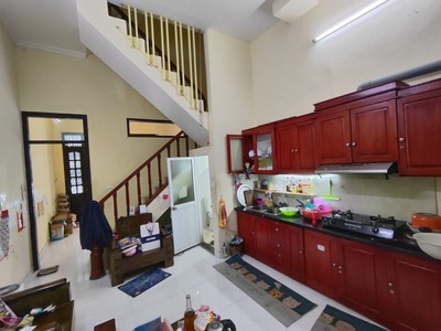 Chính chủ cần cho thuê nhà mặt phố trần đăng ninh 2 tầng 1 tum tại hà nội 1