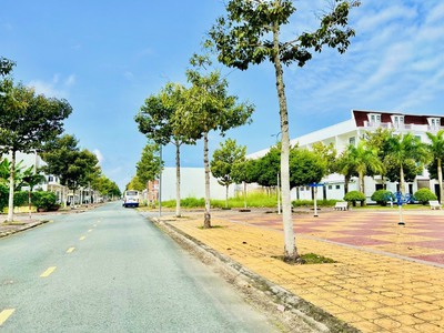 Bán đất nền full thổ cư gần  trường học việt anh 1