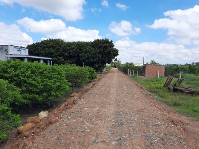 Bán Đất châu thành Tây ninh Diện tích:5x32m2 giá 380tr thổ cư hết đất 0