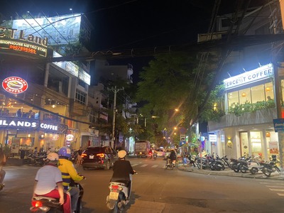 Bán nhà 2 mặt tiền trần huy liệu, nguyễn đình chính, 420 m2, 88 tỷ. 0