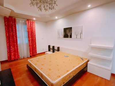 Bán biệt thự cửa bắc ba đinh cách phố 20 m dt 170 m2 5 tầng mt 8,5 m giá 45 tỷ lh huyền 77 2