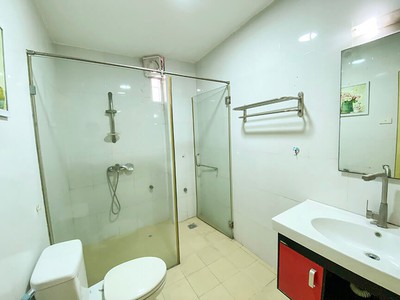 .cho thuê nhà trong ngõ phố từ hoa, phường quảng an, tây hồ, hn, 30 tr/th. 4