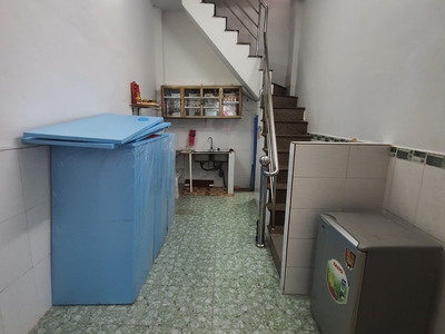 Cho thuê nhà 750/2 Đoàn Văn Bơ, P16, Quận 4 3