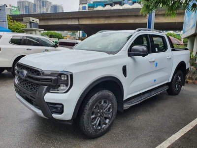 Ford Ranger , giao ngay, giá nào cũng bán 1