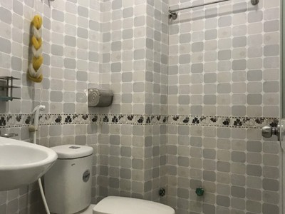 Nhà cho thuê nguyên căn Tô Hiến Thành, F15, Q10.Dt:4,5x7. lửng 2 lầu  st .3pn 4wc.Giá:16tr/tháng 4