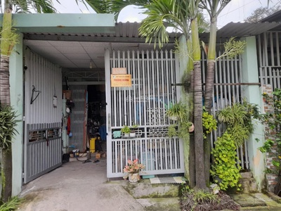 Chính chủ kẹt tiền cần bán gấp nhà riêng tại bình chánh, hẻm xe hơi thoải mái 2