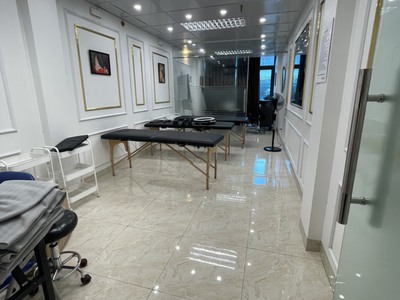 Cho thuê, sang nhượng nhà mới, thang máy, thông tầng, oto vào nhà, đường oto tránh oto, spa, thẩm 2