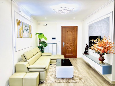 Chính chủ bán căn thanh bình, view hoàng hoa thám, tầng 15 giá rẻ bằng căn view nội khu. 0