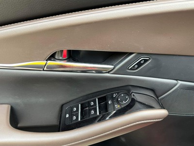 CX 30 Premium 2021 lướt 5.500km like new bao test 10