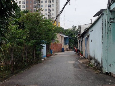 Chính chủ cần tiền bán lô đất thổ cư 87m2có sẵn nhà cấp 4 3