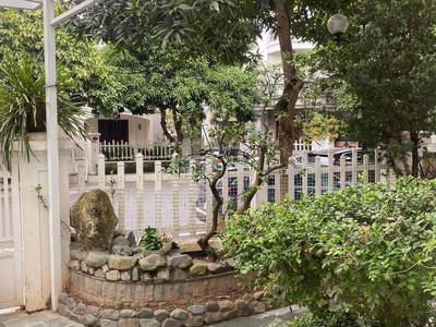 Bán bt vinhomes riverside khu hoa lan diện tích 201.4m2 mặt tiền 11m có view sông rộng sau nhà 2