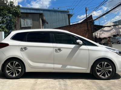 — Kia Rondo 2.0 AT màu trắng 7