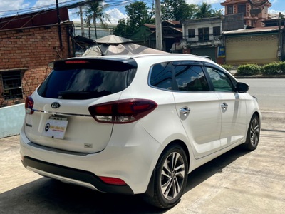 — Kia Rondo 2.0 AT màu trắng 3