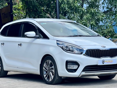 — Kia Rondo 2.0 AT màu trắng 4
