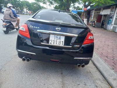 Cần bán xe tiana như hình 3