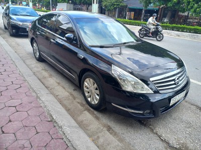 Cần bán xe tiana như hình 1