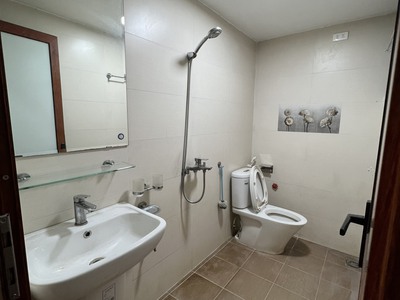 Chính chủ cần cho thuê tầng 2 diện tích 85m2 mặt đường Dương Quảng Hàm 1