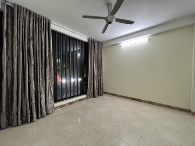 Chính chủ cần cho thuê tầng 2 diện tích 85m2 mặt đường Dương Quảng Hàm 2