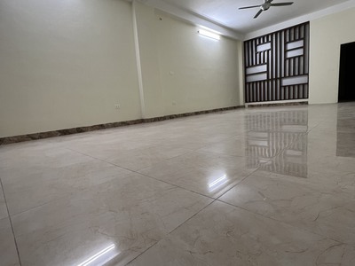 Chính chủ cần cho thuê tầng 2 diện tích 85m2 mặt đường Dương Quảng Hàm 3