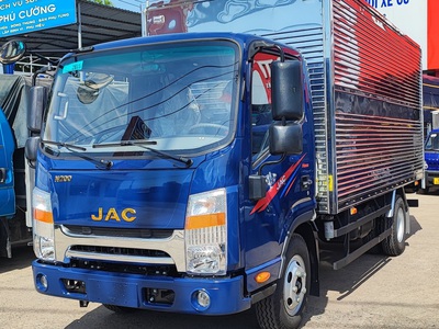 Xe tải Jac N200S Thùng kín 4M4 máy Mỹ 1