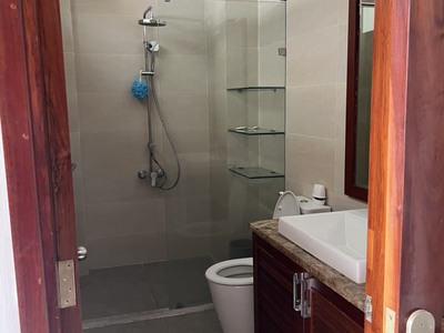 CHO THUÊ NHÀ KHU INTRESCO BÌNH CHÁNH, DT 5X20M, Hầm trệt, 2 lầu, áp mái, nội thất cơ bản giá 22 tr 9