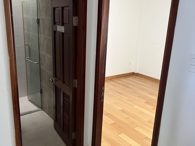 CHO THUÊ NHÀ KHU INTRESCO BÌNH CHÁNH, DT 5X20M, Hầm trệt, 2 lầu, áp mái, nội thất cơ bản giá 22 tr 10