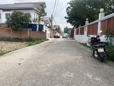 100m full thổ cư , trục chính kinh doanh tại đông lai - quang tiến . đường rộng 2 oto tránh nhau . 1