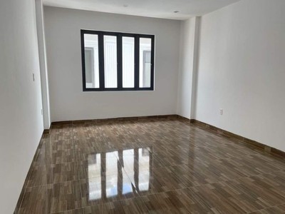Nhà 3 tầng đẹp Hùng Vương, Hồng Bàng, Hải Phòng giá chỉ 1,9 tỷ mới 1