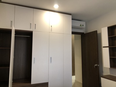 Chị mình cần thu hồi vốn để đi nước ngoài nên nhượng lại căn hộ cao cấp saigon royal 1