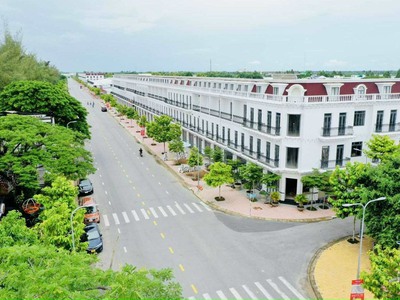 Bán nhà 1 trệt 2 lầu sân thượng view sông 0
