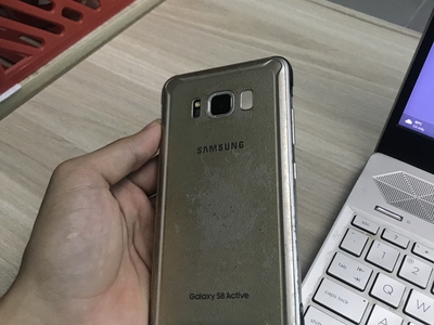 Samsung S8 active mỹ còn áp suất, pin trâu 4000, chuẩn quân đội 1