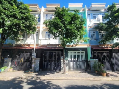 Bán Nhà 1 Trệt 2 Lầu KDC Phú Mỹ Hiệp, gần KCN Tân Đông Hiệp B, Dĩ An 1