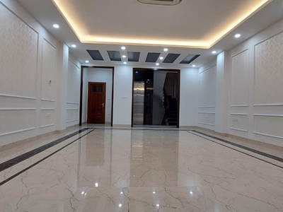 Bán tòa văn phòng mặt phố Hoàng Cầu 215m2 x 9 tầng, giá 106 tỷ 1