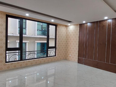 Bán tòa văn phòng mặt phố Hoàng Cầu 215m2 x 9 tầng, giá 106 tỷ 4